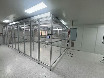 Modular cleanroom medical device